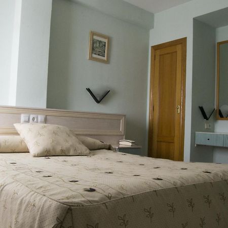 Hotel Rausan Альфахарін Номер фото